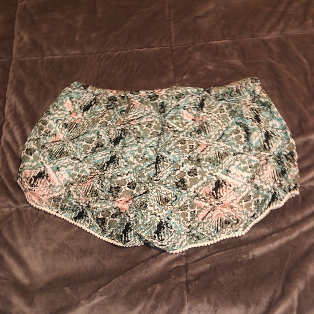 Flowy patterned Roxy shorts - Picture 3 of 3